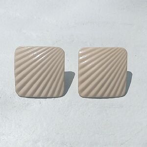 Beige Square Textured Earrings